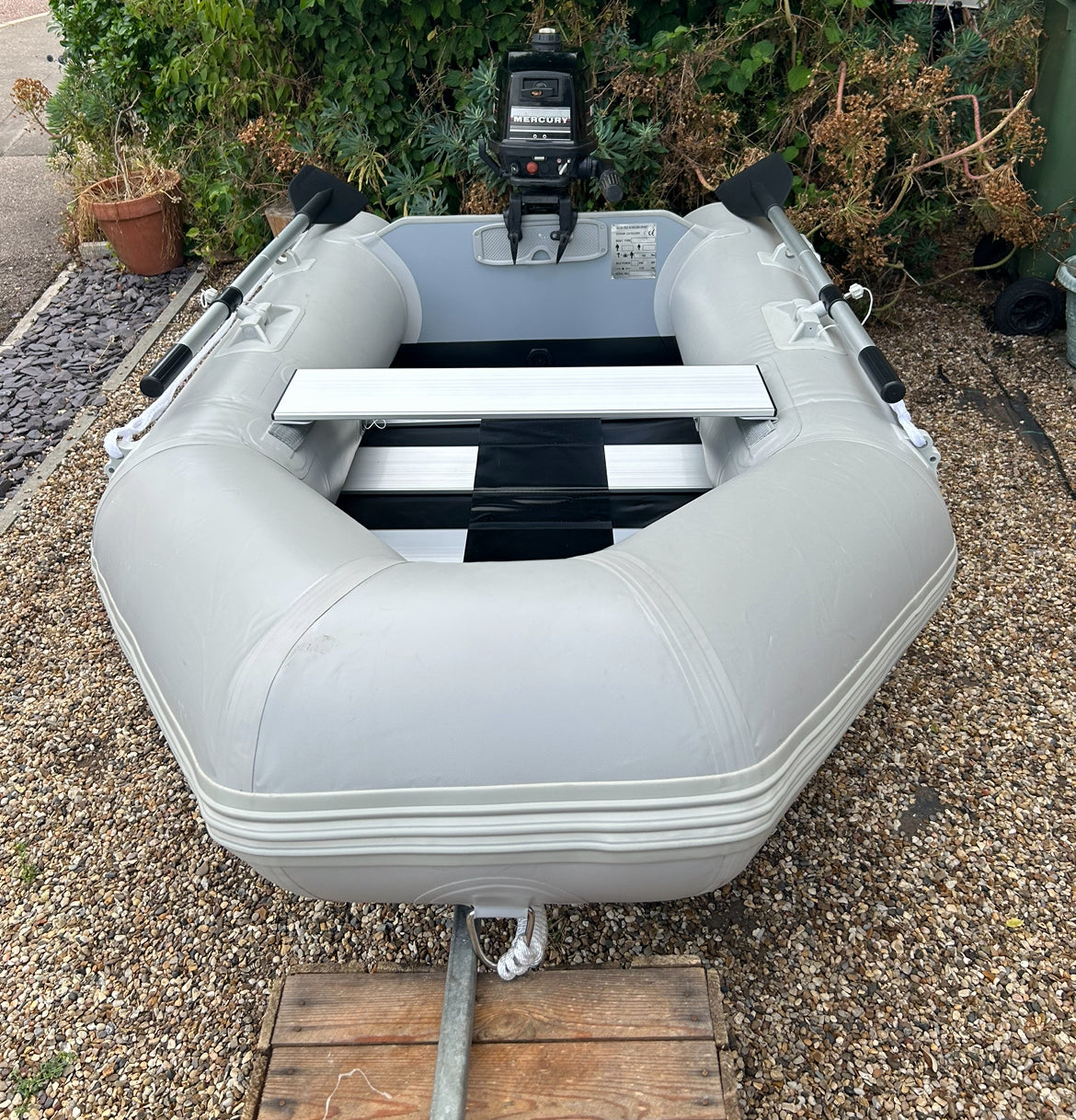 Inflatable dinghy 230 with Mercury 4hp outboard