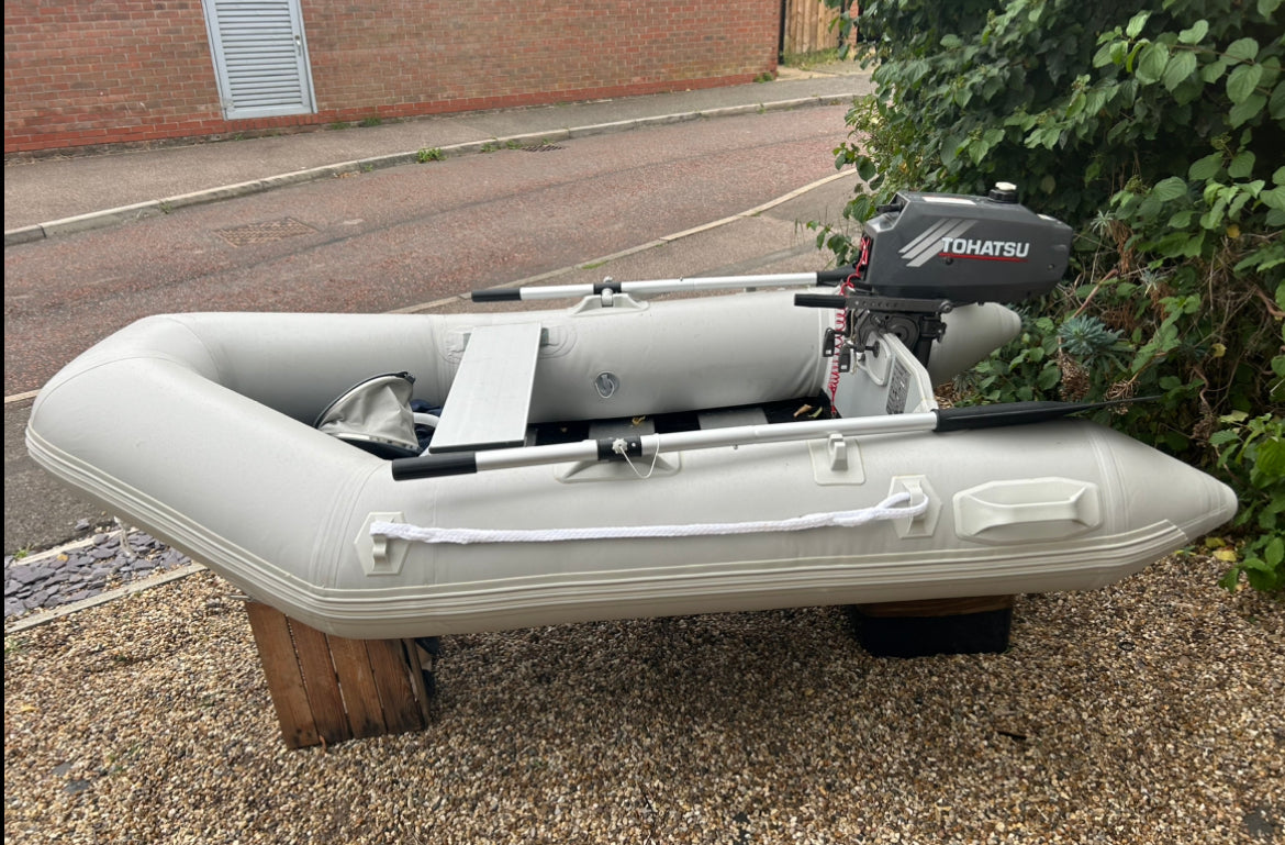 Inflatable dinghy 230 with tohatsu 2.5hp outboard