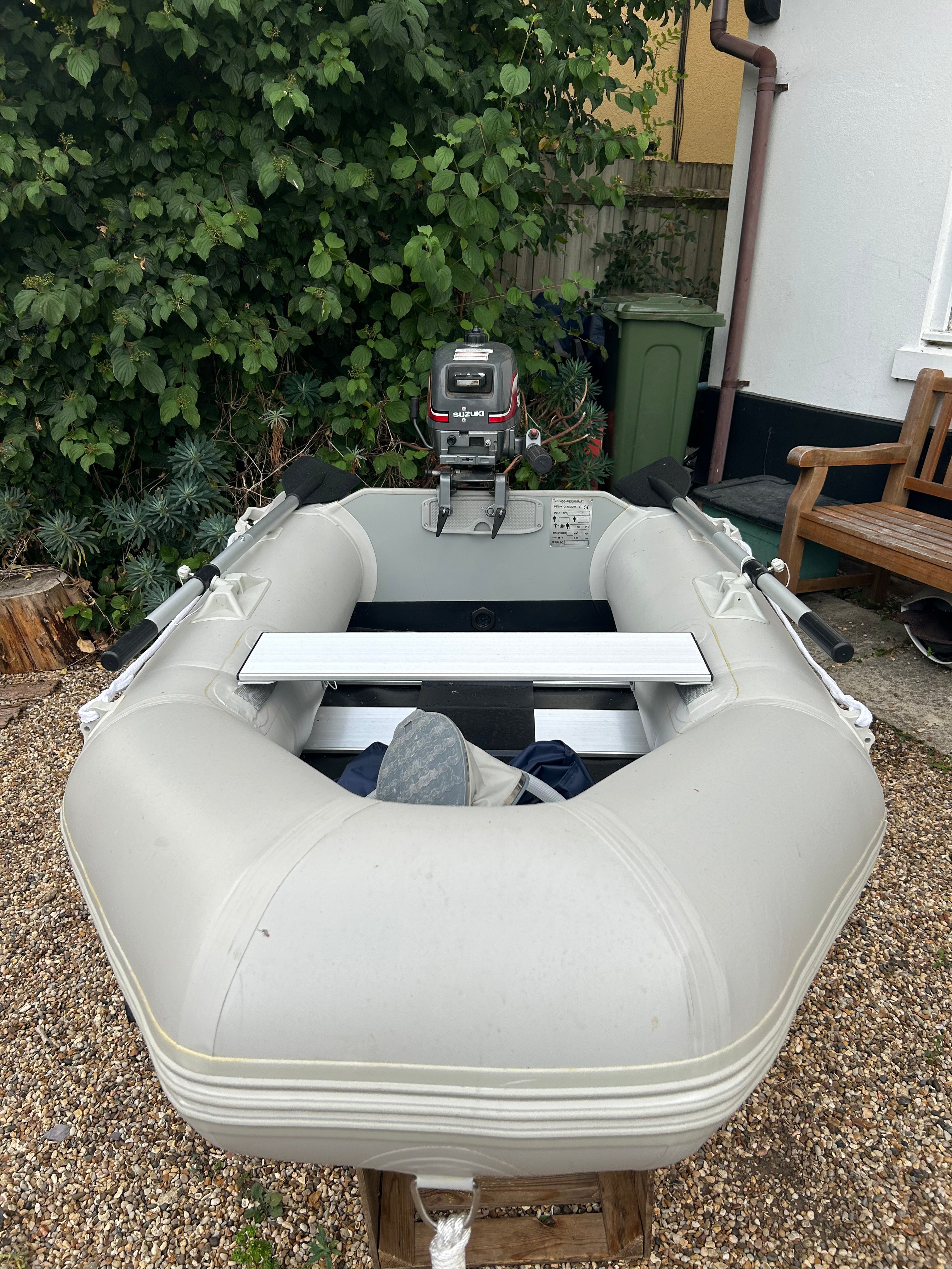 Inflatable dinghy 230 with Suzuki 4hp outboard