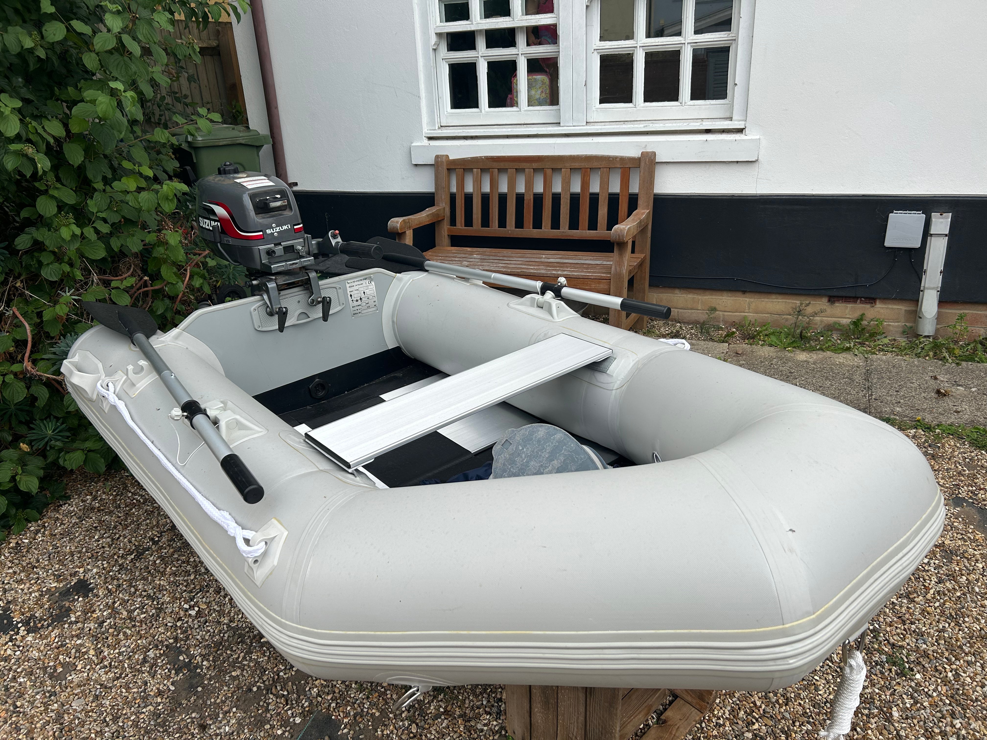 Inflatable dinghy 230 with Suzuki 4hp outboard