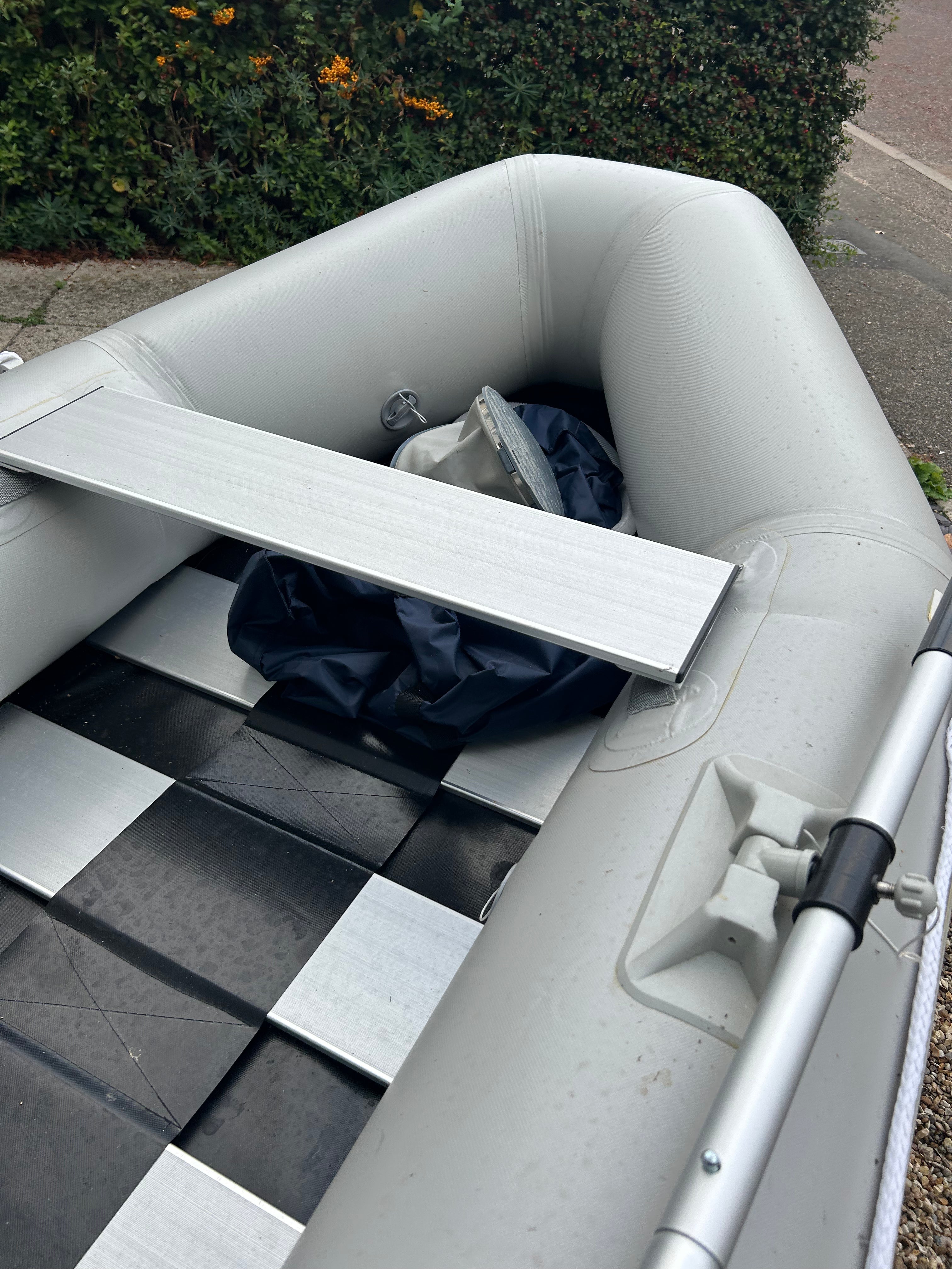 Inflatable dinghy 230 with Suzuki 4hp outboard