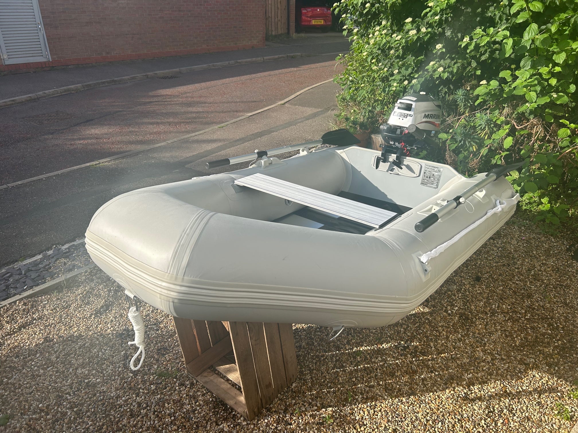 Inflatable dinghy 230 with Mariner 2.5hp 4-stroke