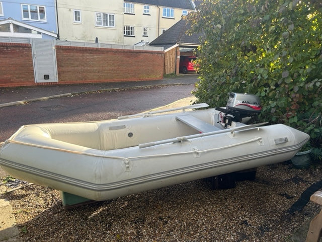 Inflatable dinghy 3.20m with Mariner 6hp outboard